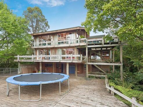 18 Colmar Road, Mellons Bay