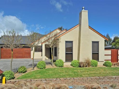 84 Ruapehu Drive, Fitzherbert