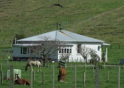 160 White Road, Broadlands Forest