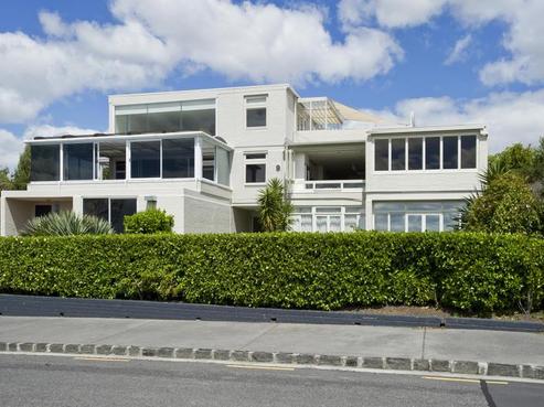 2/15 Karori Crescent, Orakei