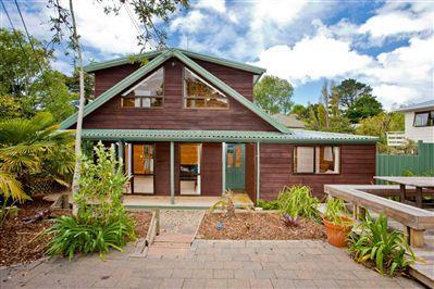 2A Rossmore Terrace, Murrays Bay