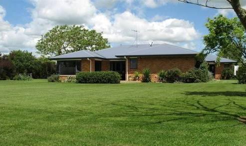 10 Shadbolt Drive, Leamington