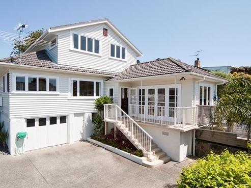 77 East Coast Road, Castor Bay