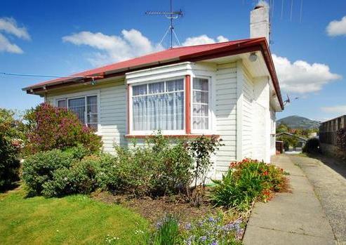 2 Torquay Street, Abbotsford
