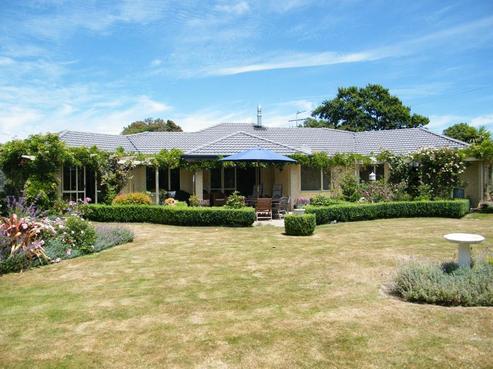 2 Glencairn Place, Buckland