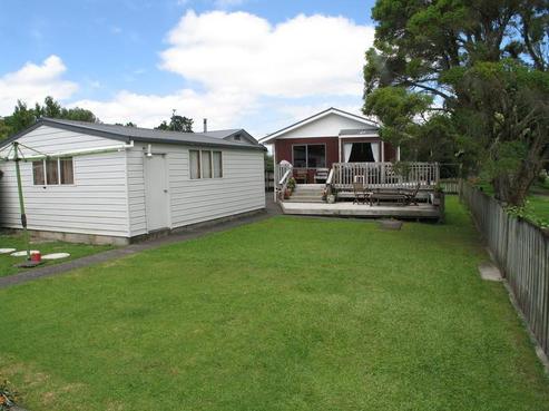 2/932 Kahikatea Flat Road, Waitoki