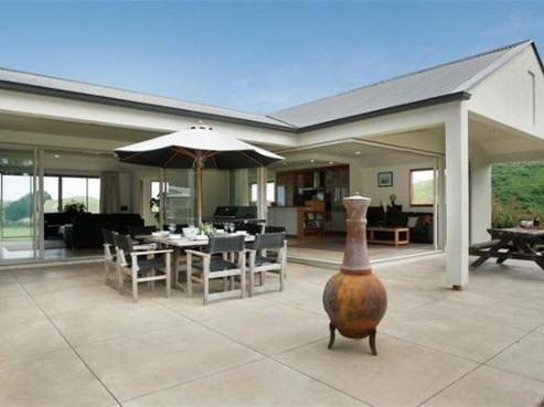 129 Tironui Drive, Taradale
