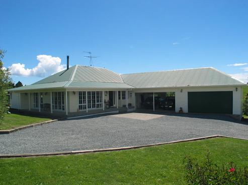 101 Potts Road, Whitford