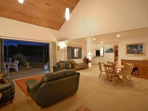 41 Forest View Road, Kamo