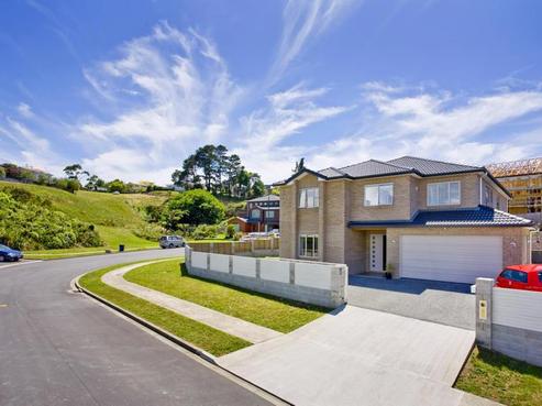 5 Lough Derg Place, Pinehill