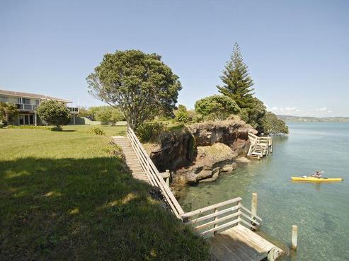 260 One Tree Point Road, One Tree Point