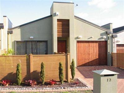 12 Els Close, Golflands