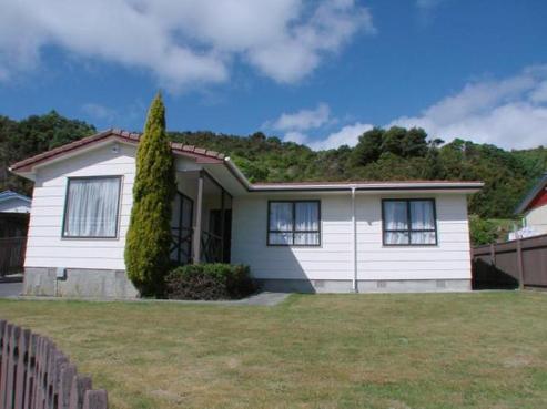 8 Takanini Grove, Stokes Valley