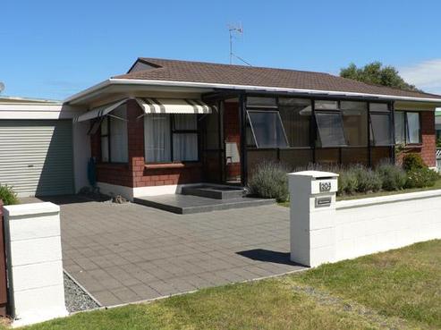 204 Lowe Street, Whangamata