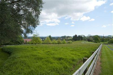 44B Attwood Road, Paremoremo
