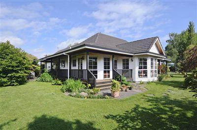 32 Holden Avenue, Holdens Bay