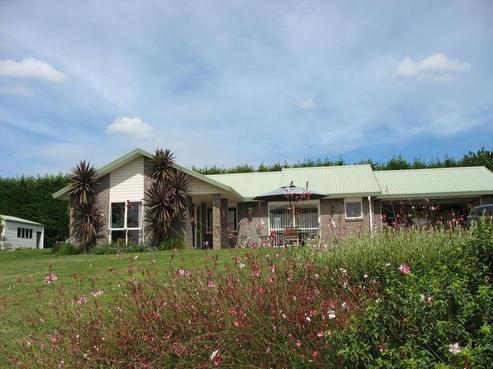 294 Seagrove Road, Waiau Pa