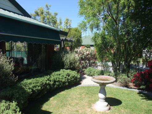2/138 Racecourse Road, Sockburn
