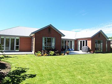 247 Southfield Drive, Lincoln