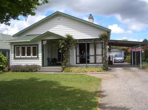 84 Enderley Avenue, Enderley