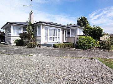32 Mazengarb Road, Paraparaumu Beach