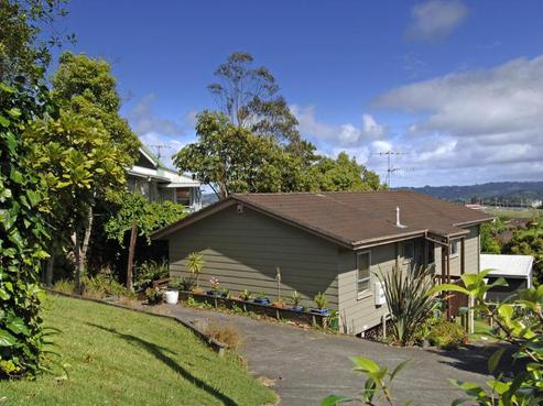 1/122 Sunset Road, Unsworth Heights