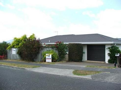 8 Kinder Street, Acacia Bay
