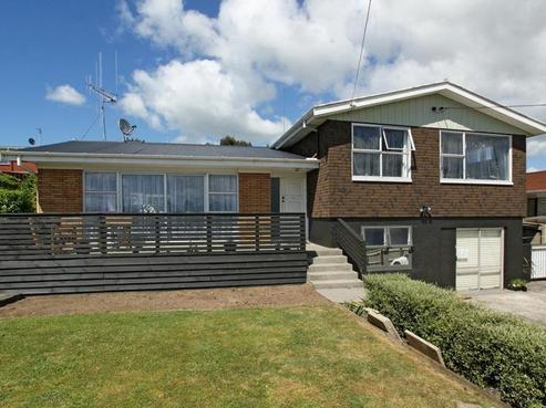 54 Macdonald Road, Glenview