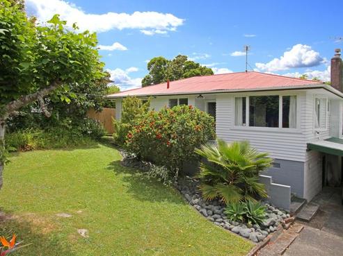 12 Valron Road, Te Atatu South