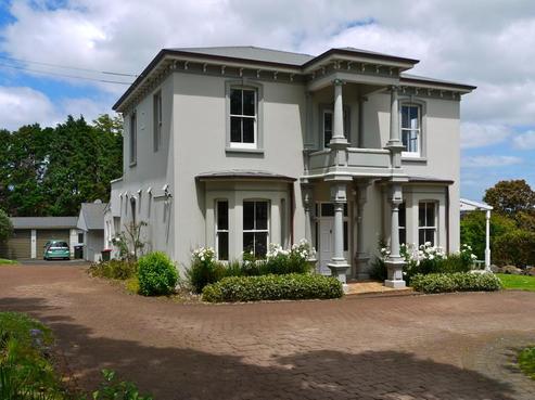 1 Warren Avenue, Three Kings