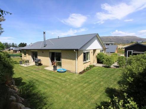 10 Coromandel Street, Wanaka