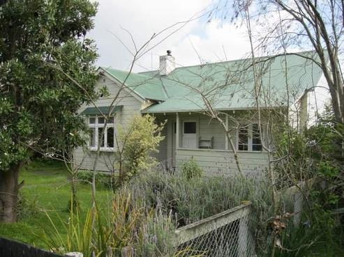 181 Bridge Street, Bulls