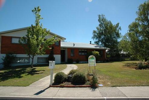 18 Newcastle Street, Clyde