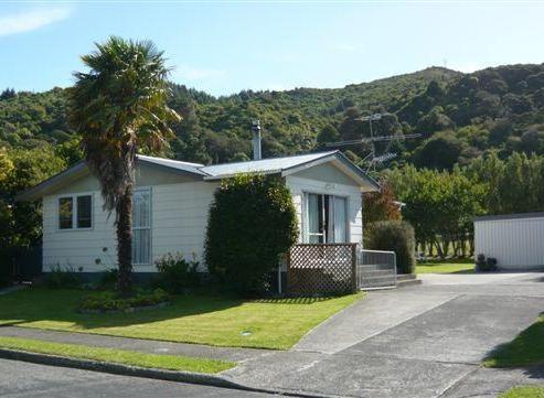 19 Churchill Crescent, Featherston
