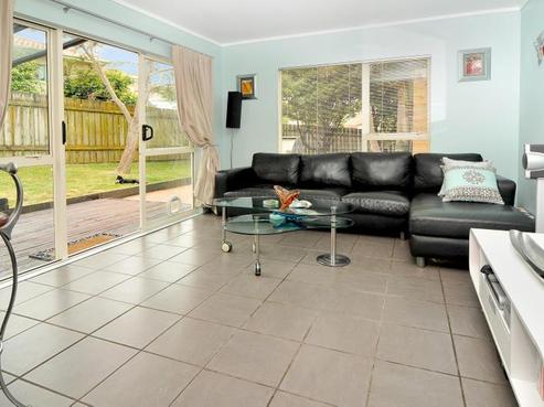 72 Whitford Road, Botany Downs