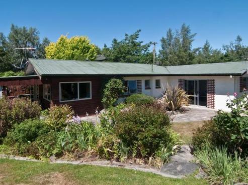 30 Dale Street, Albert Town
