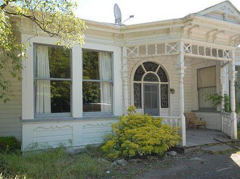 18 Grey Street, Martinborough