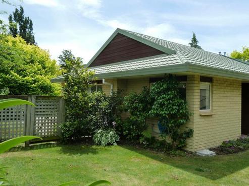 4/3 Karanema Drive, Havelock North