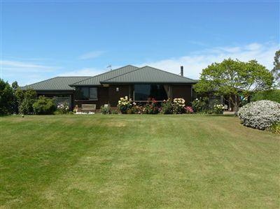 1717 Cust Road, Cust
