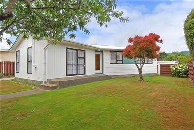 8 Camden Road, Totara Park