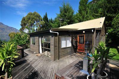 43B Arawata Terrace, Fernhill/Sunshine Bay