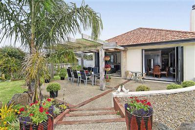 1 Grassfield Place, Waimauku