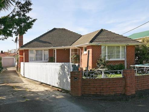 24 Mabey Road, Avalon