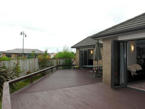 2 Westbury Mews, Huntington