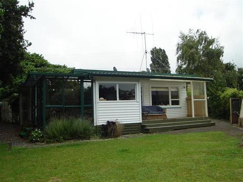 1798 East Coast Road, Whakatiwai