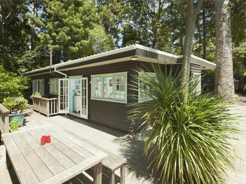 26 Tainui Road, Titirangi