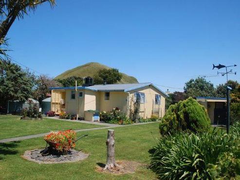 76 Fortescue Street, Mahia
