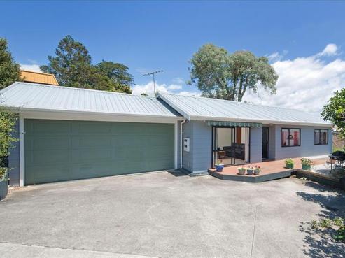 2/614 Beach Road, Browns Bay