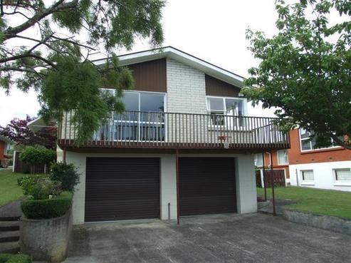 74 Howell Avenue, Riverlea