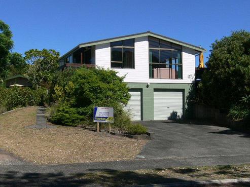 18 Monarch Grove, Pauanui